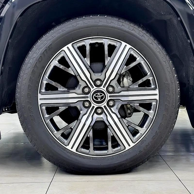 2024 Toyota Sequoia Capstone hybrid-14
