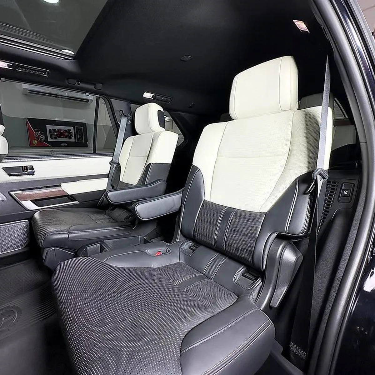 2024 Toyota Sequoia Capstone hybrid-11-11