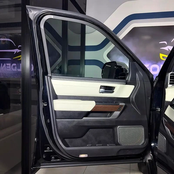2024 Toyota Sequoia Capstone hybrid