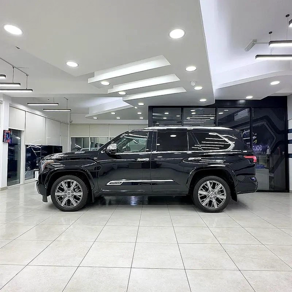 2024 Toyota Sequoia Capstone hybrid