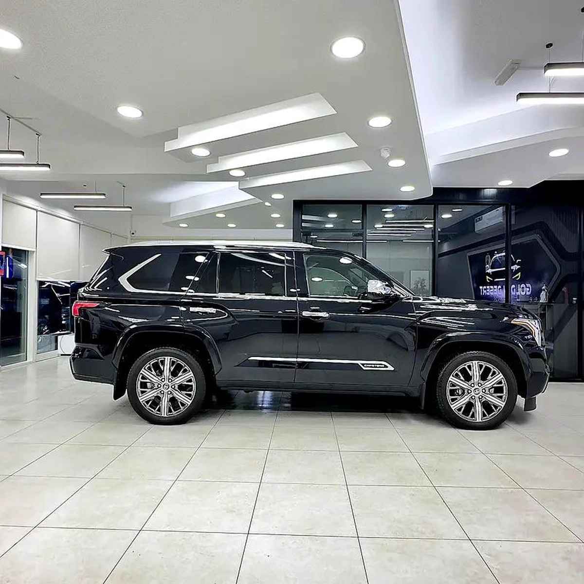 2024 Toyota Sequoia Capstone hybrid-17-17