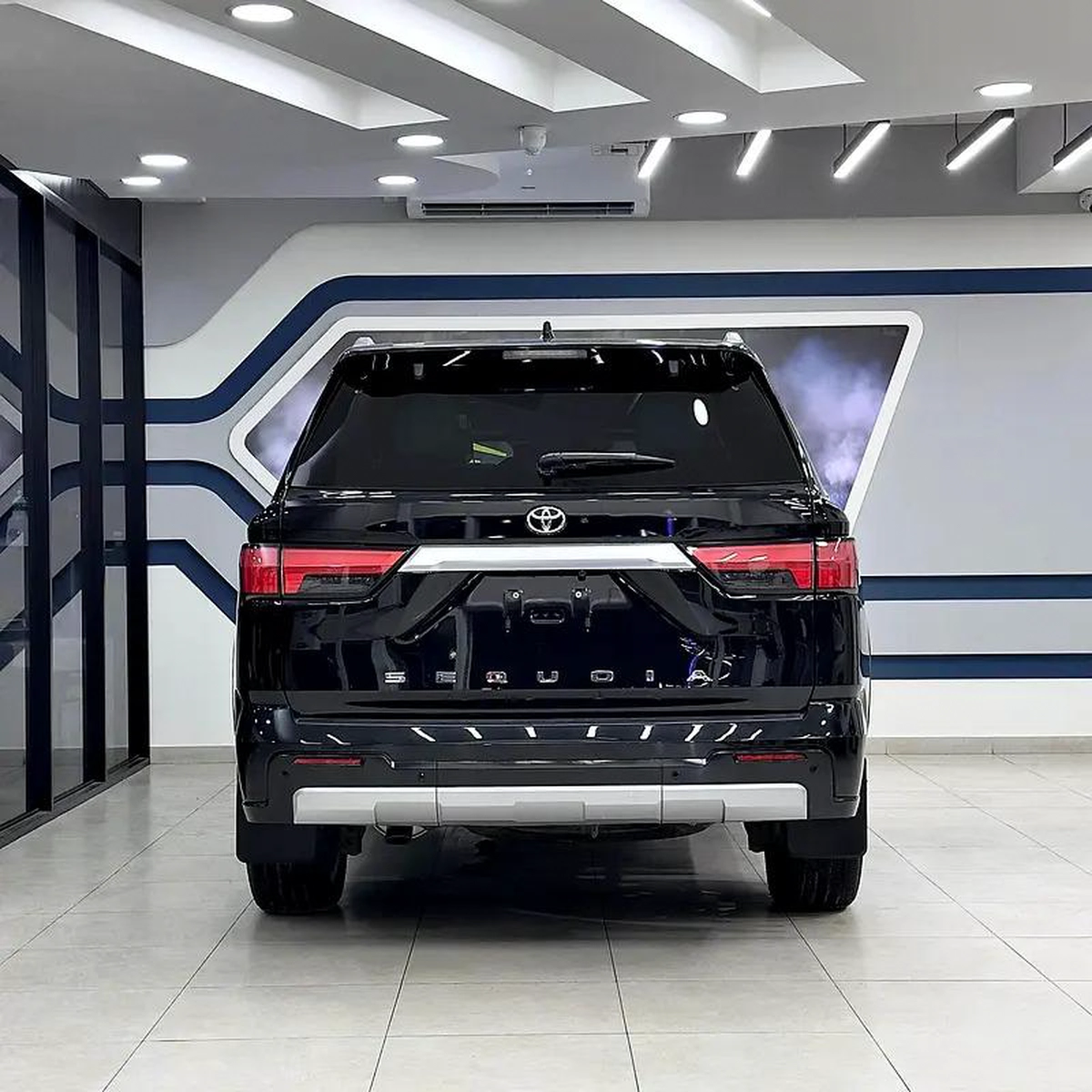2024 Toyota Sequoia Capstone hybrid-16-16