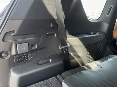 LEXUS LX700 HYBRID ( FULL OPTION WITH AUTO PARK ) 2025 GCC-2