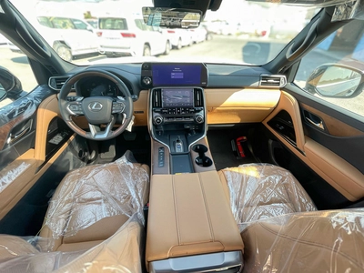 LEXUS LX700 HYBRID ( FULL OPTION WITH AUTO PARK ) 2025 GCC-5
