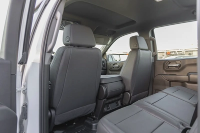 CHEVROLET SILVERADO | V8 | 5.3L | 4WD | GCC | 2025  (Export)-12