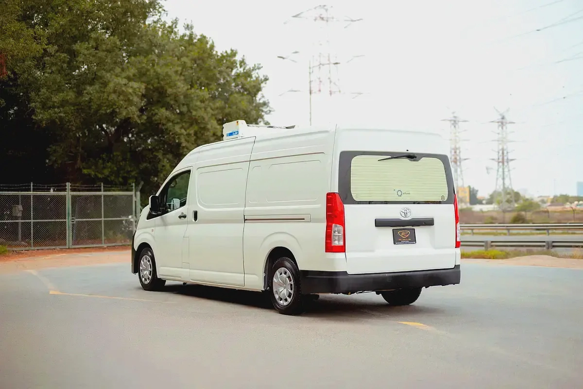 High Roof | Manual | Freezer Van | GCC Specs | Ref#T03523-3-3