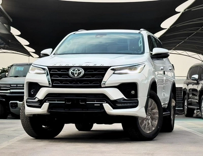Toyota Fortuner SR5 || 2.8L DIESEL V4 4WD | RADAR | 360*CAMERA | AUTO AC (CODE # FD6FO)-0