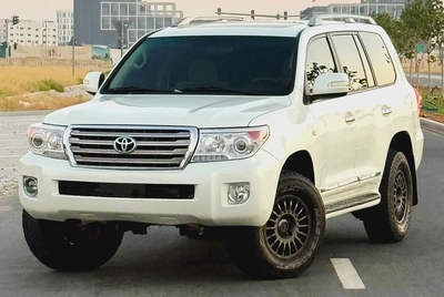 Toyota Land Cruiser GXR V6 4.0L Model 2011 Full Options-0