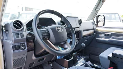 Toyota Land Cruiser 70 HT VXR LC76 LX-3