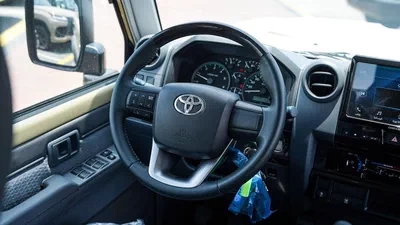 Toyota Land Cruiser 70 HT VXR LC76 LX-4