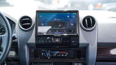 Toyota Land Cruiser 70 HT VXR LC76 LX-5