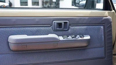 Toyota Land Cruiser 70 HT VXR LC76 LX-8