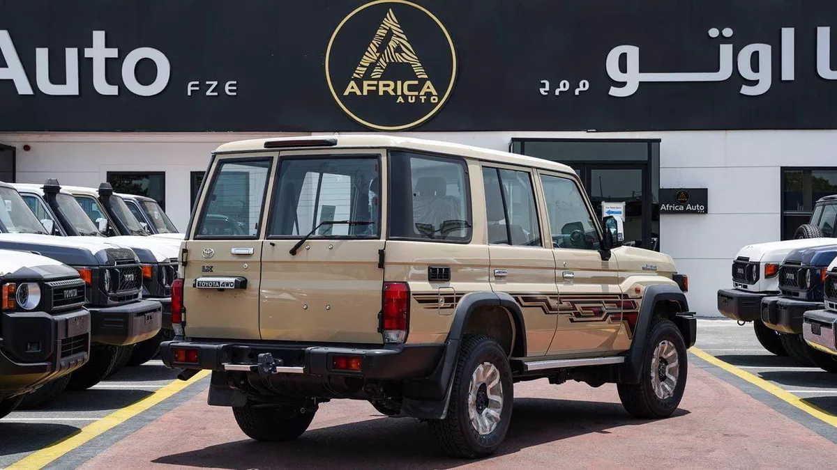 Toyota Land Cruiser 70 HT VXR LC76 LX-12-0