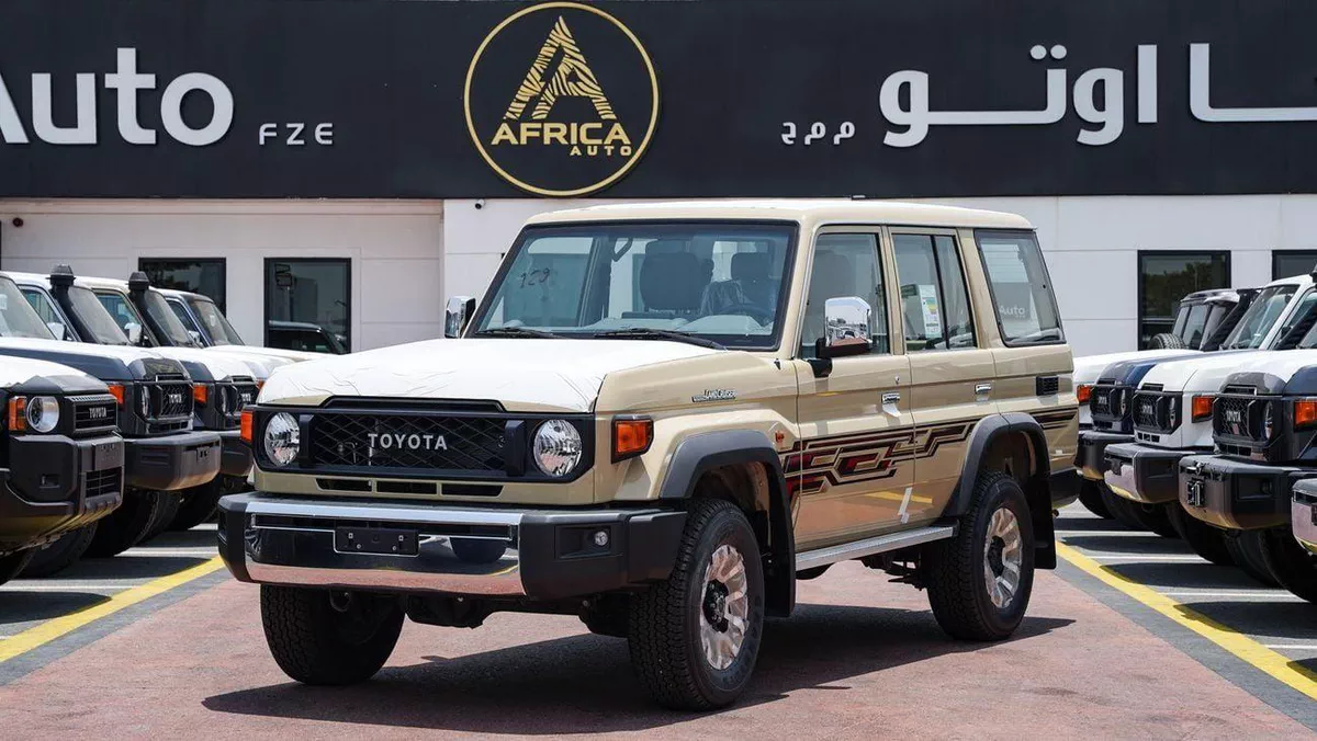 Toyota Land Cruiser 70 HT VXR LC76 LX-2-0