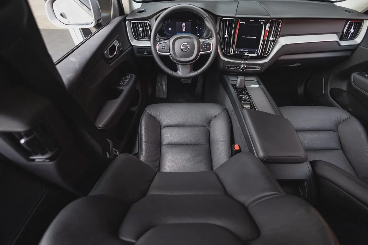 Volvo XC60 2024-13-13
