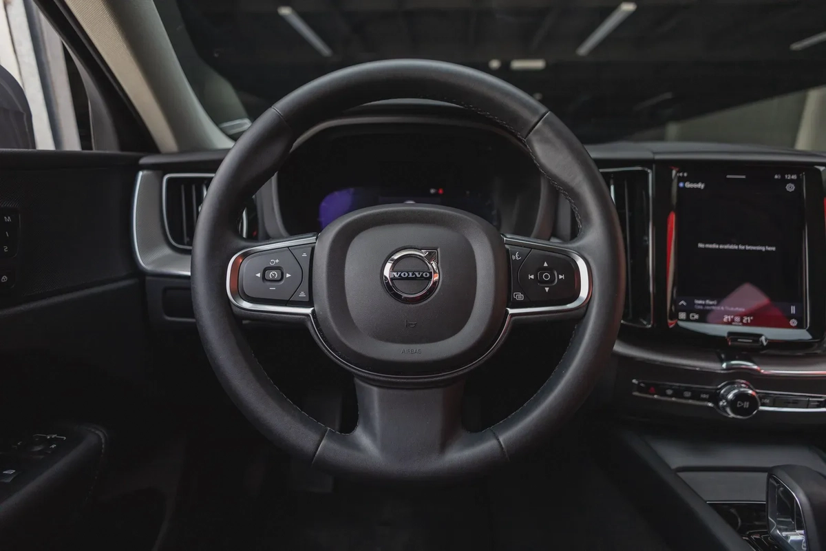 Volvo XC60 2024-17-17