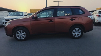 Mitsubishi Outlander GLX 2014 | GCC Specs | Well Maintained-5
