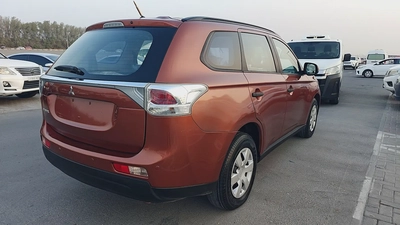 Mitsubishi Outlander GLX 2014 | GCC Specs | Well Maintained-7