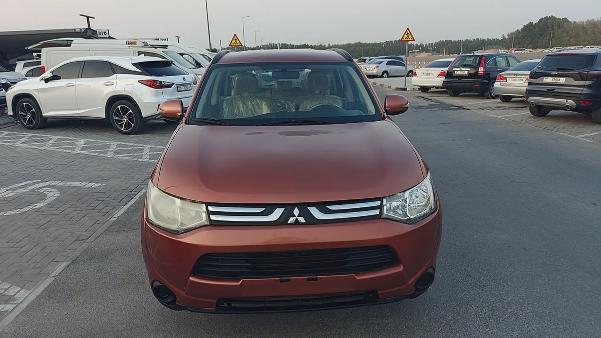 Mitsubishi Outlander GLX 2014 | GCC Specs | Well Maintained-6-6