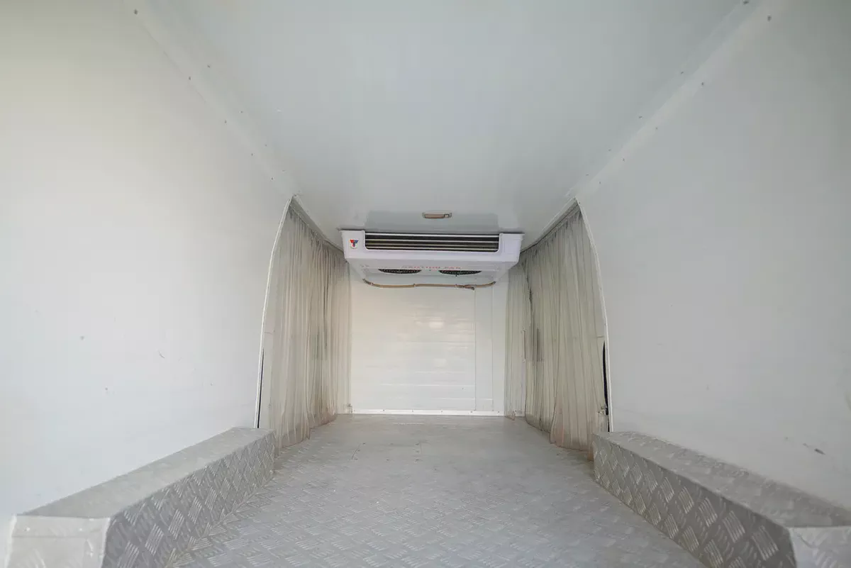 Hiace Standard Roof | Chiller Van | GCC Specs | Ref#T26310-6-6