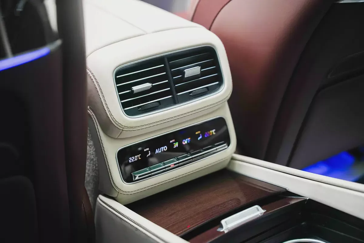 2023 Mercedes-Maybach GLS-Class GLS 600 with Warranty and service contract-17-17