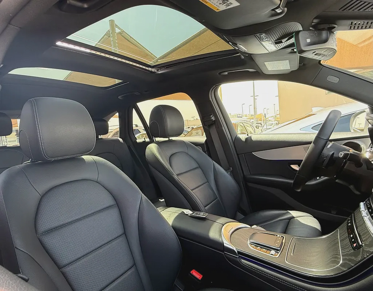 MERCEDES - GLC300 - 2021 - AMG KIT - V4 2,0L - BY TURBO - AMERICAN SPECS VERY GOOD CONDITION
