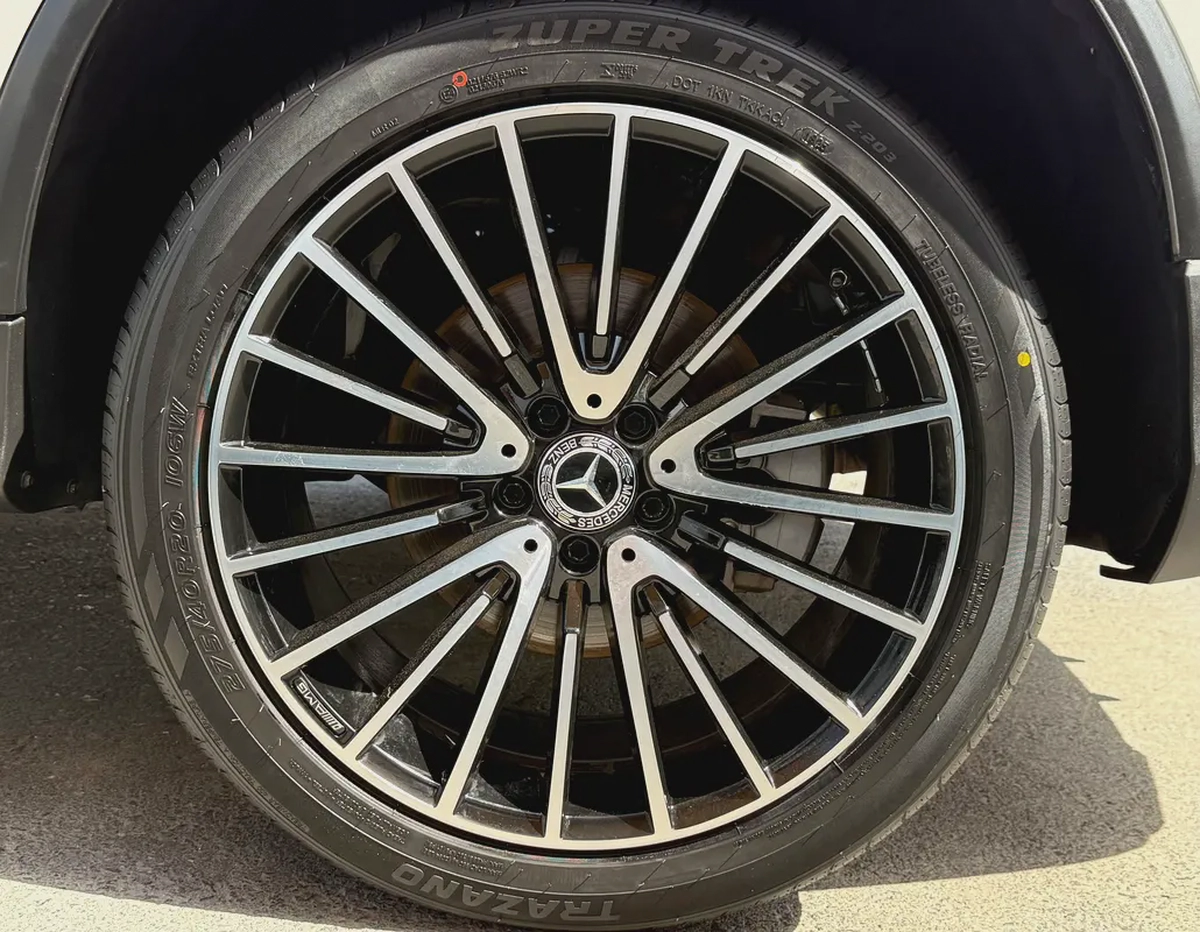 MERCEDES - GLC300 - 2021 - AMG KIT - V4 2,0L - BY TURBO - AMERICAN SPECS VERY GOOD CONDITION