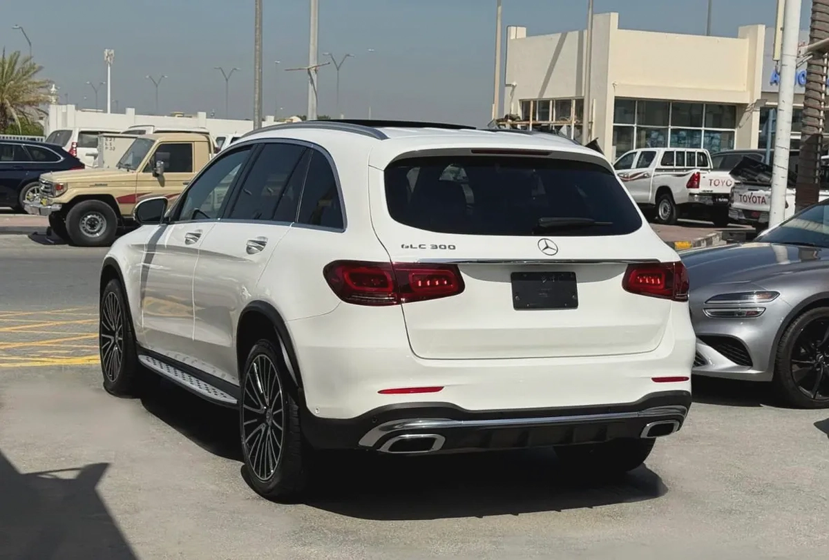 MERCEDES - GLC300 - 2021 - AMG KIT - V4 2,0L - BY TURBO - AMERICAN SPECS VERY GOOD CONDITION