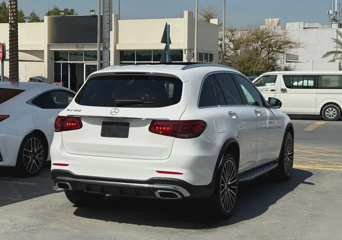 MERCEDES - GLC300 - 2021 - AMG KIT - V4 2,0L - BY TURBO - AMERICAN SPECS VERY GOOD CONDITION