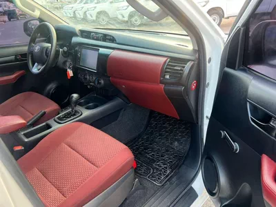Toyota Hilux GLX 2022 Toyota Hilux 2.7L V4 - 4x4 AWD Original Paint - GCC - Patrol Automatic-12