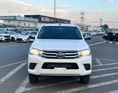 Toyota Hilux GLX 2022 Toyota Hilux 2.7L V4 - 4x4 AWD Original Paint - GCC - Patrol Automatic-1