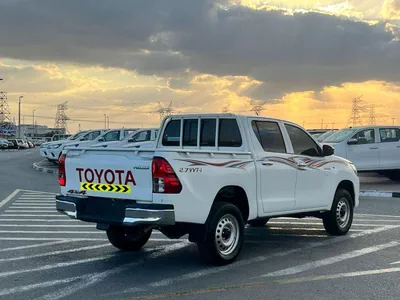 Toyota Hilux GLX 2022 Toyota Hilux 2.7L V4 - 4x4 AWD Original Paint - GCC - Patrol Automatic-7