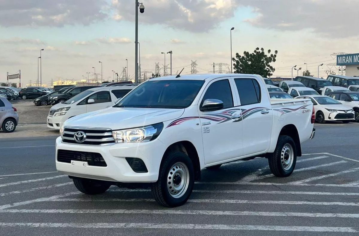 Toyota Hilux GLX 2022 Toyota Hilux 2.7L V4 - 4x4 AWD Original Paint - GCC - Patrol Automatic-2-0