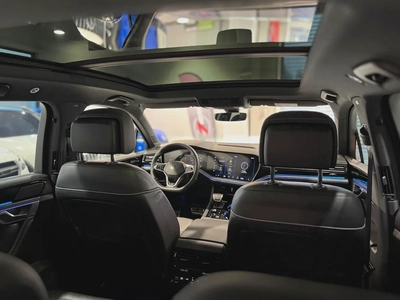 Volkswagen Touareg R-Line | 2024 | GCC Specs | Full Option | Low Mileage-19