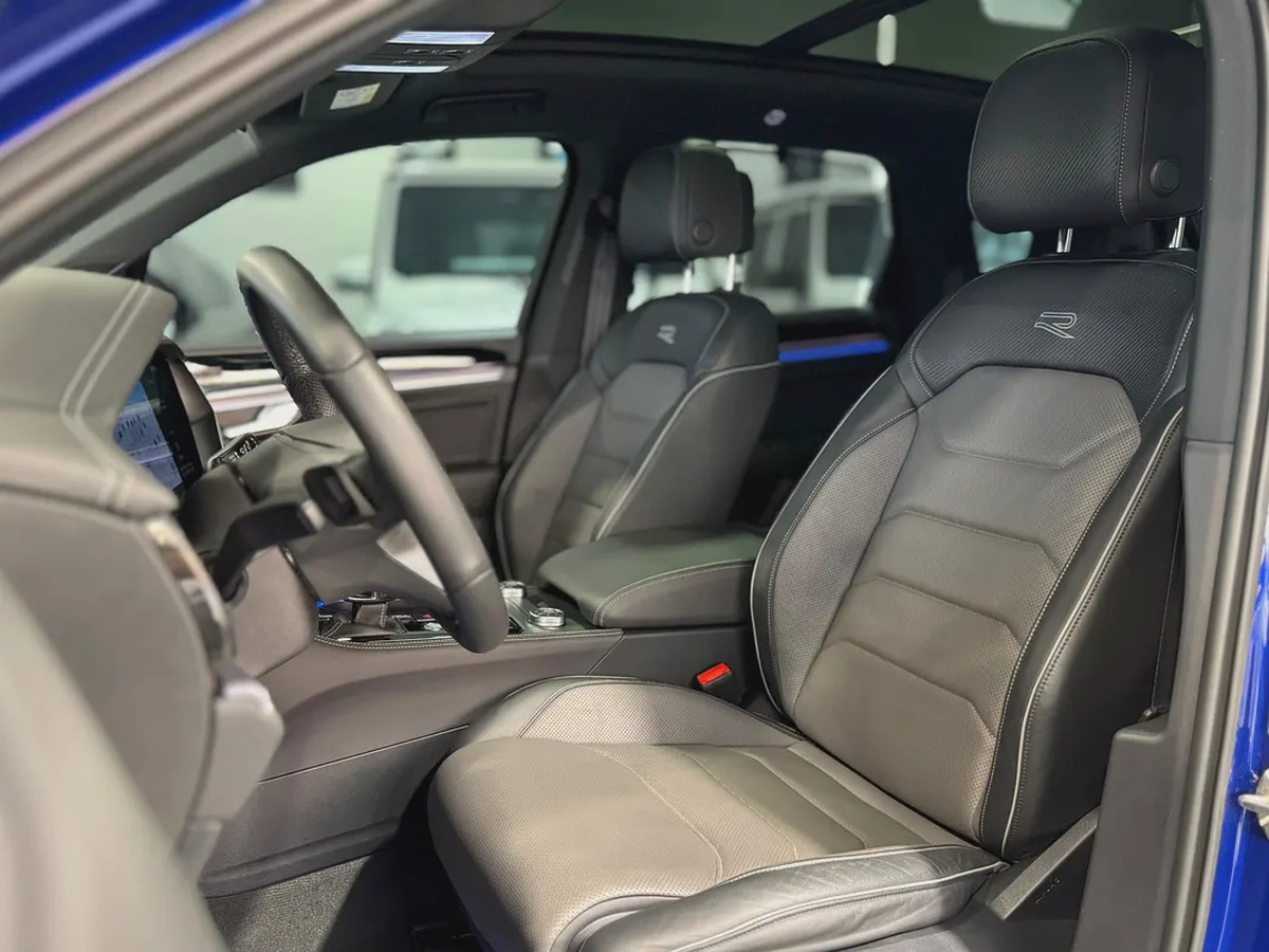 Volkswagen Touareg R-Line | 2024 | GCC Specs | Full Option | Low Mileage-7-7