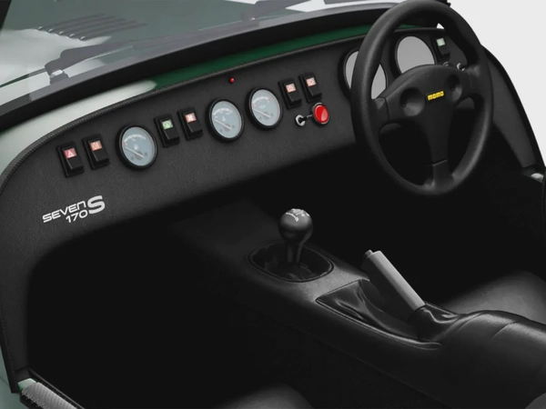 Cash: 179,000 AED | 2025 Caterham Seven 170S / Caterham Warranty