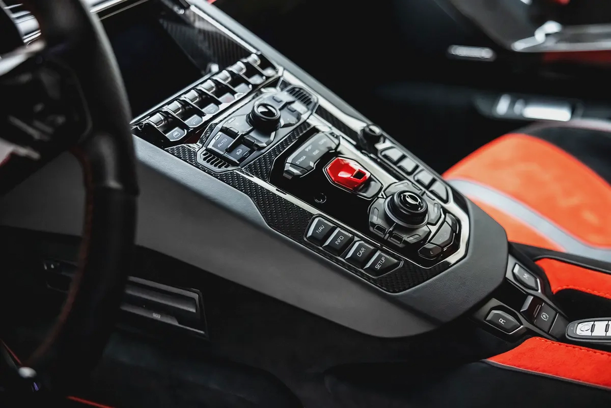 2019 LAMBORGHINI AVENTADOR SVJ-10-10