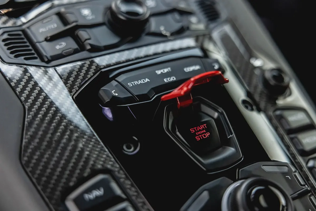 2019 LAMBORGHINI AVENTADOR SVJ-11-11
