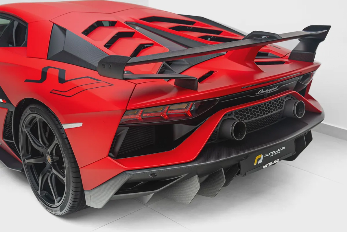 2019 LAMBORGHINI AVENTADOR SVJ-13-13