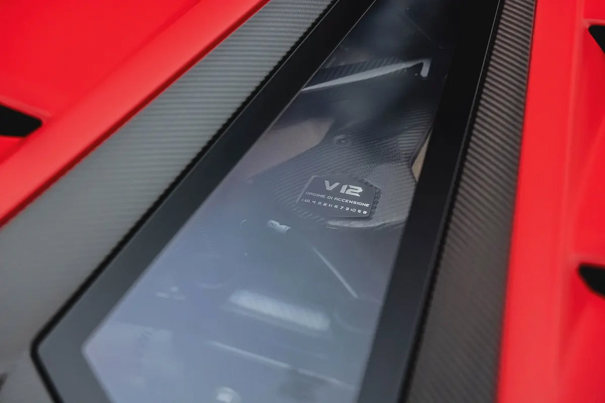 2019 LAMBORGHINI AVENTADOR SVJ-18-18