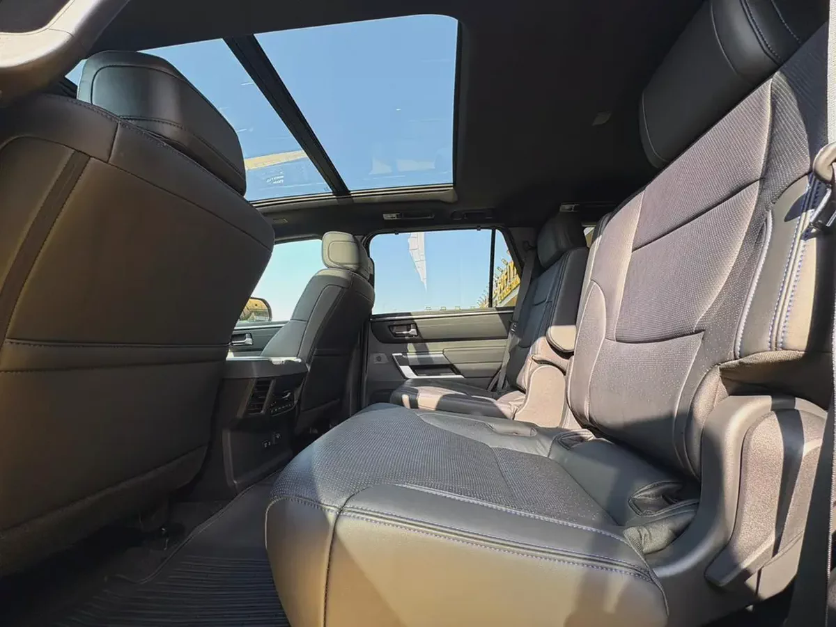 TOYOTA SEQUOIA 2024 MODEL - 4000KMS ONLY-9-9