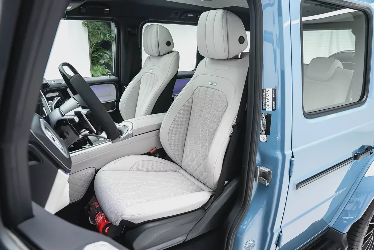 2025 MERCEDES BENZ G63 AMG. GCC. FULL CARBON. DOUBLE NIGHT PACKAGE. MAIN DEALER WARRANTY AND SERVICE-10-10