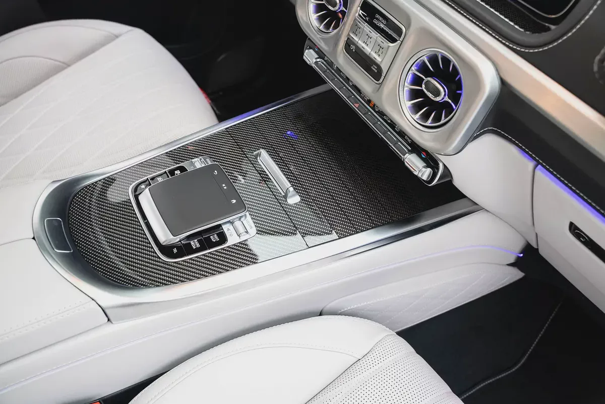 2025 MERCEDES BENZ G63 AMG. GCC. FULL CARBON. DOUBLE NIGHT PACKAGE. MAIN DEALER WARRANTY AND SERVICE-15-15