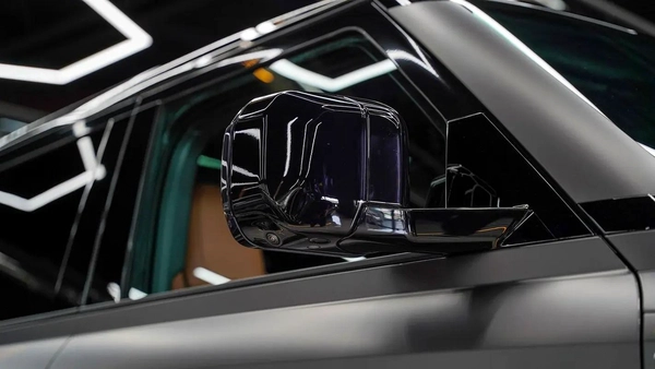 2025 Land Rover Defender 110 Octa - Brand New