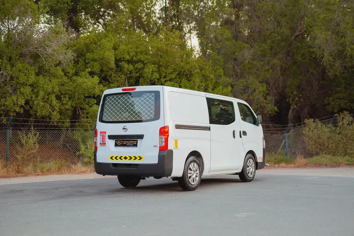 Urvan 6-Seater | Automatic | Standard Roof Delivery Van | GCC Specs | Ref#N32308-2-2