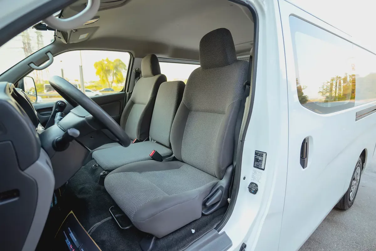Urvan 6-Seater | Automatic | Standard Roof Delivery Van | GCC Specs | Ref#N32308-8-8