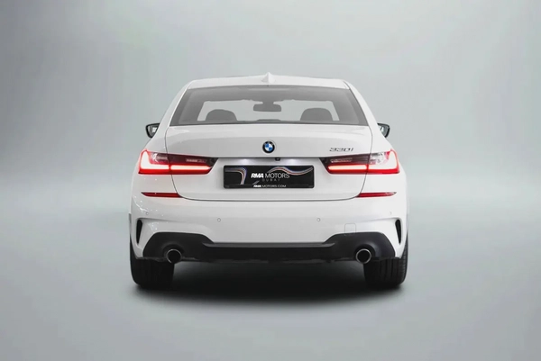 2,677 AED / 60 months | 0% DP | 2021 BMW 330i M-Sport / Full Service History