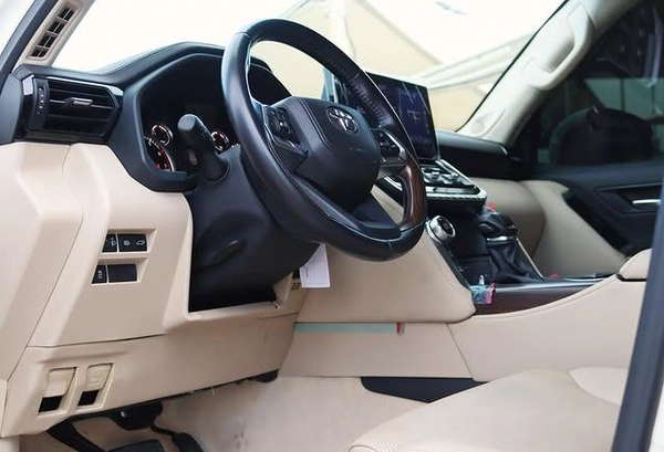 Toyota Land Cruiser GXR 