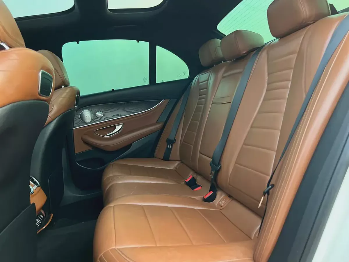 Mercedes-Benz E 300 2018 | GCC Specs | Pristine Condition-11-11