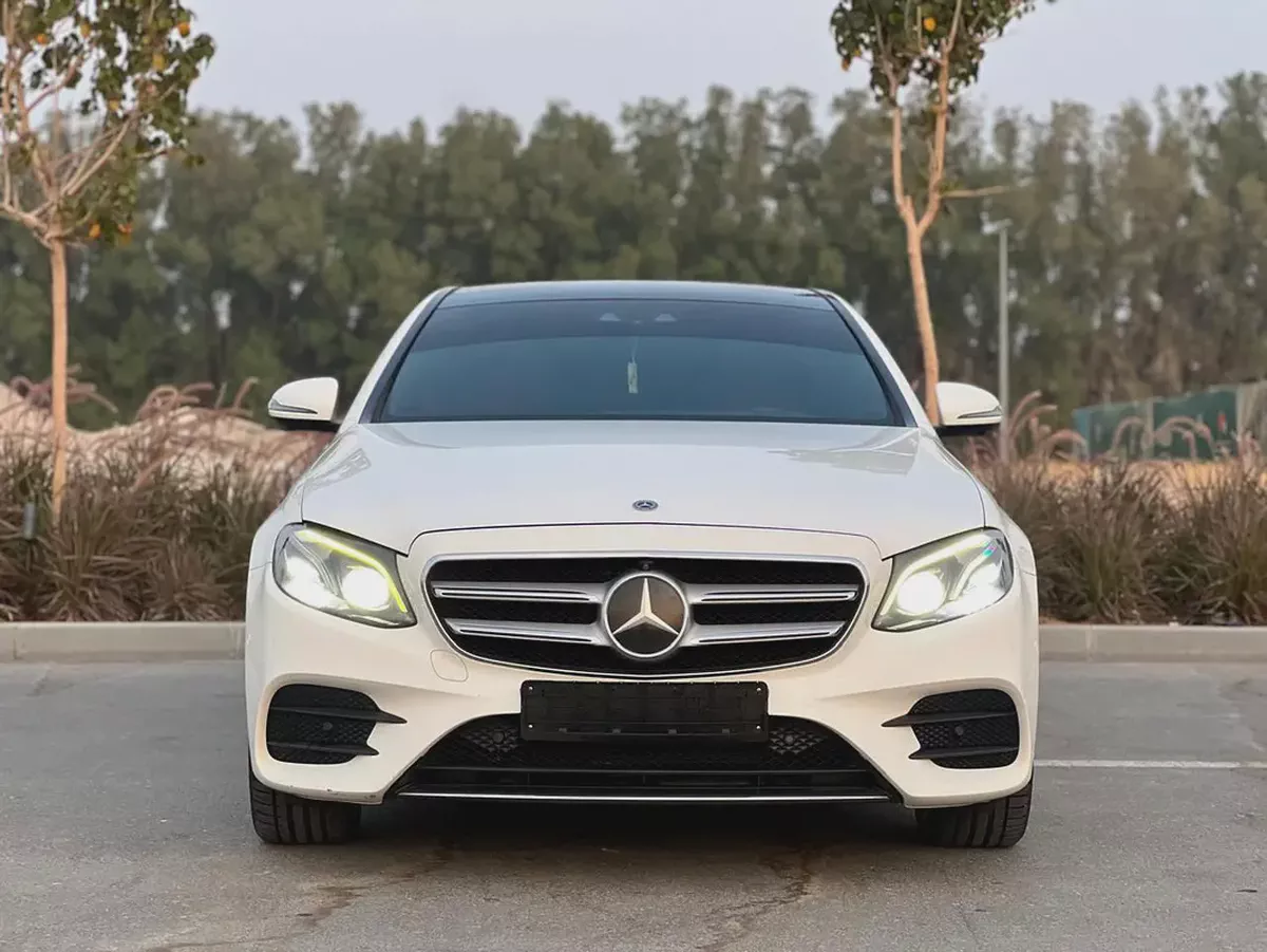 Mercedes-Benz E 300 2018 | GCC Specs | Pristine Condition